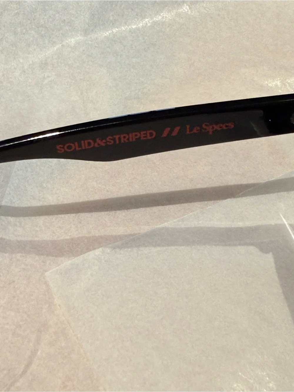 Solid & Striped by Le Specs Black Glossy Round-Edge Women's Sunglasses